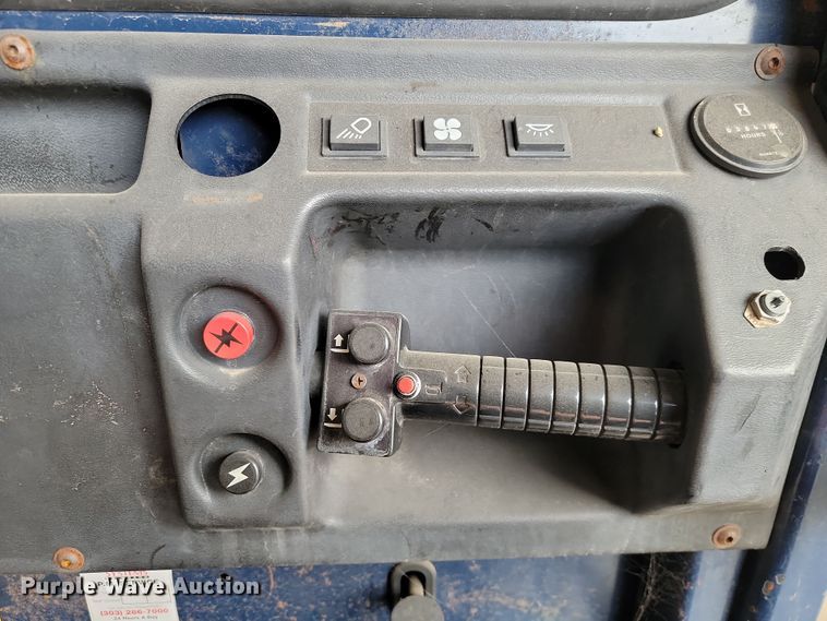 image for item LD9115 Komatsu MPF15 forklift