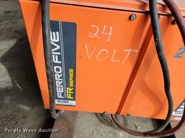 image for item LD9115 Komatsu MPF15 forklift