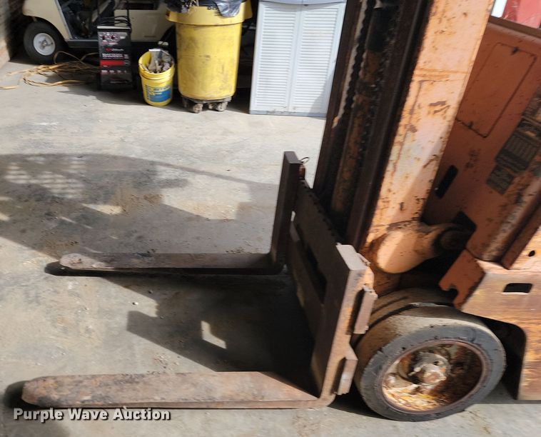 image for item LD9122 Clark C500 forklift