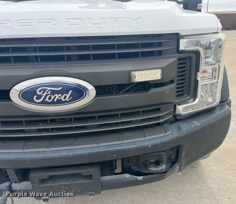 image for item LD9303 2017 Ford F550 Super Duty XL bucket truck
