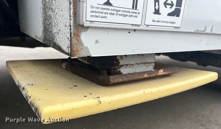 image for item LD9303 2017 Ford F550 Super Duty XL bucket truck