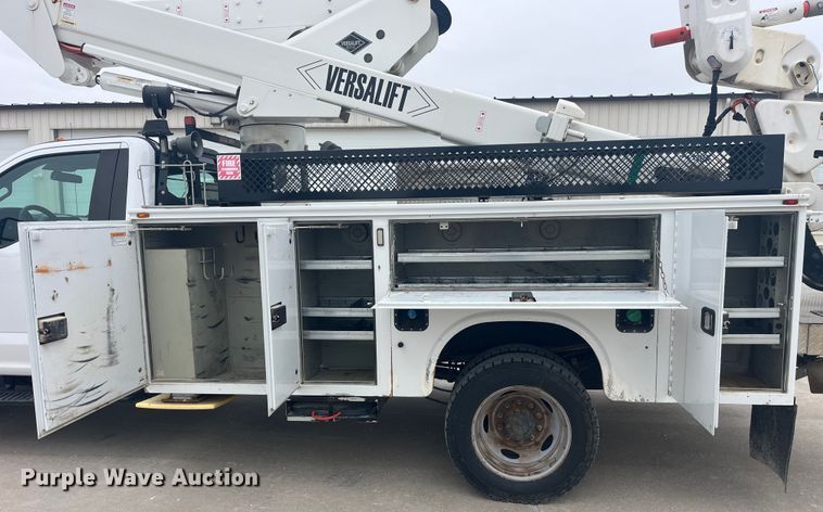 image for item LD9303 2017 Ford F550 Super Duty XL bucket truck