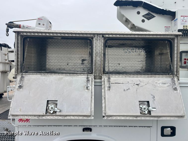 image for item LD9303 2017 Ford F550 Super Duty XL bucket truck