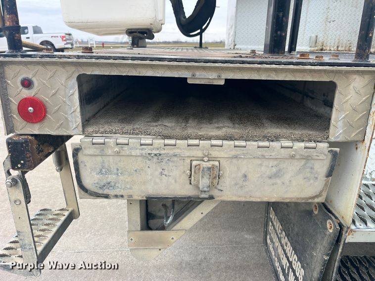 image for item LD9303 2017 Ford F550 Super Duty XL bucket truck