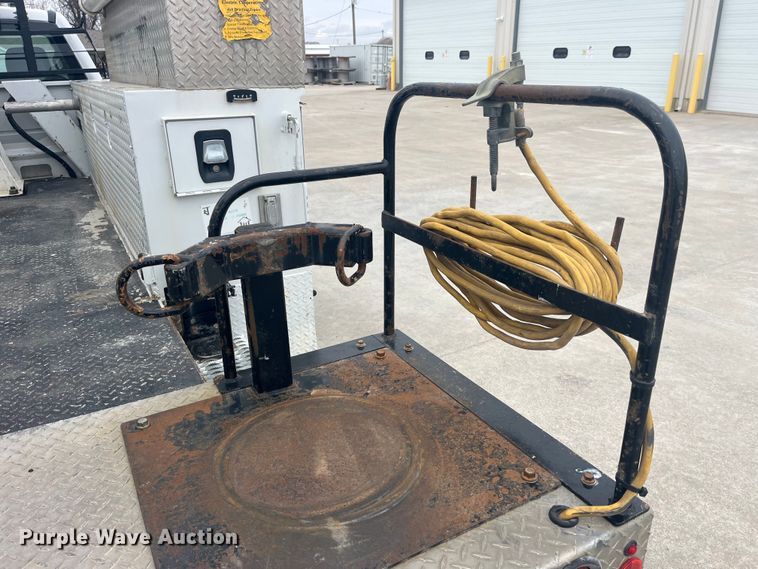 image for item LD9303 2017 Ford F550 Super Duty XL bucket truck