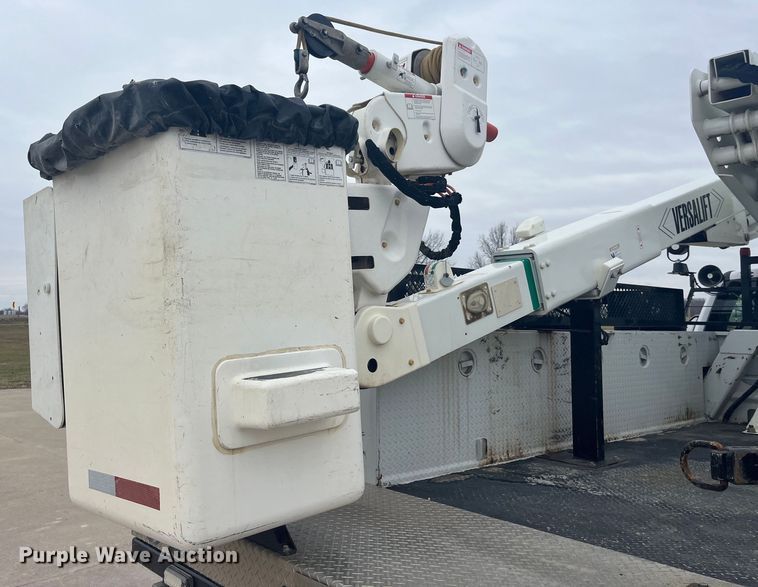 image for item LD9303 2017 Ford F550 Super Duty XL bucket truck