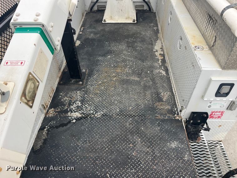 image for item LD9303 2017 Ford F550 Super Duty XL bucket truck