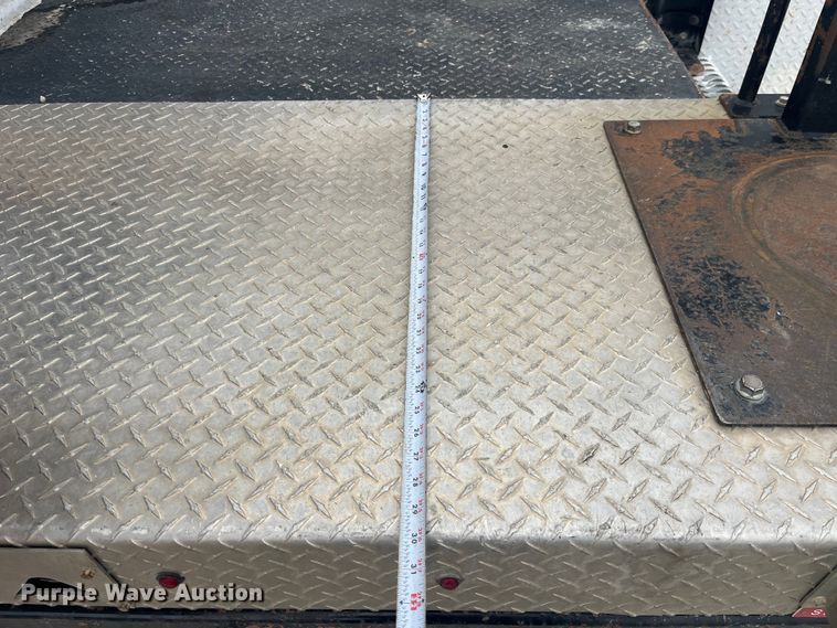 image for item LD9303 2017 Ford F550 Super Duty XL bucket truck