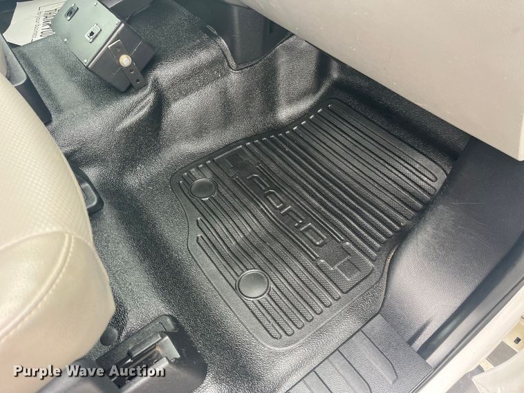 image for item LD9303 2017 Ford F550 Super Duty XL bucket truck