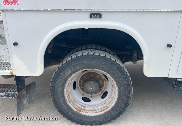 image for item LD9303 2017 Ford F550 Super Duty XL bucket truck