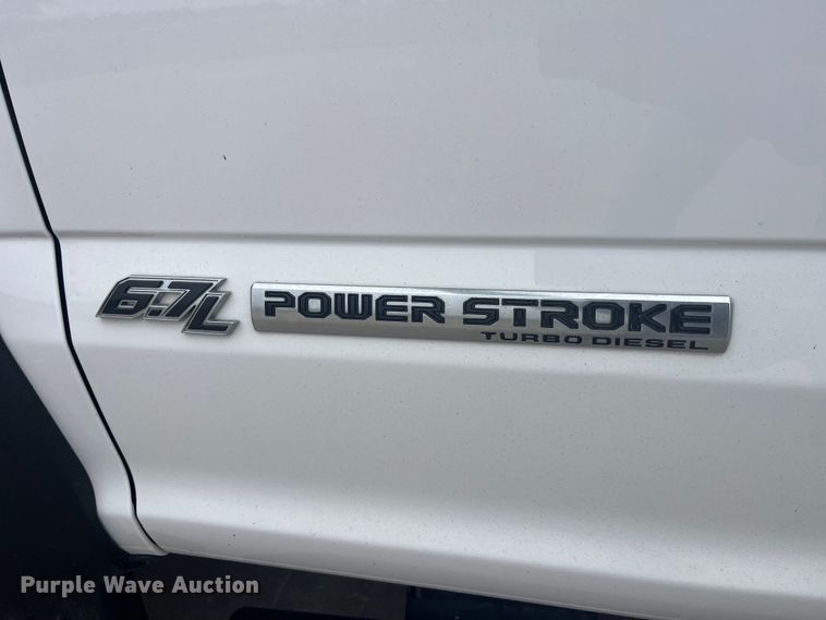 image for item LD9303 2017 Ford F550 Super Duty XL bucket truck