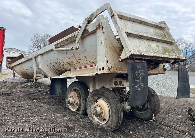 image for item LE9004 1989 Fruehauf  DRXX-M2-30 end dump trailer