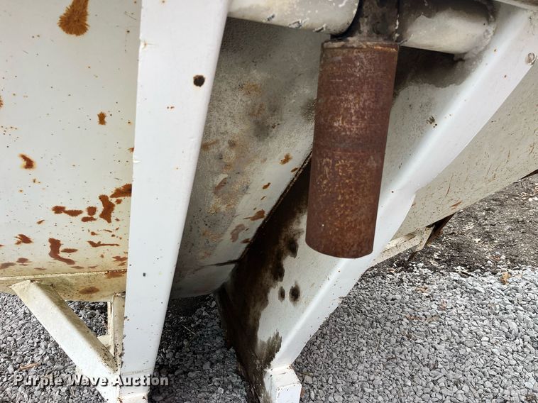 image for item LE9004 1989 Fruehauf  DRXX-M2-30 end dump trailer