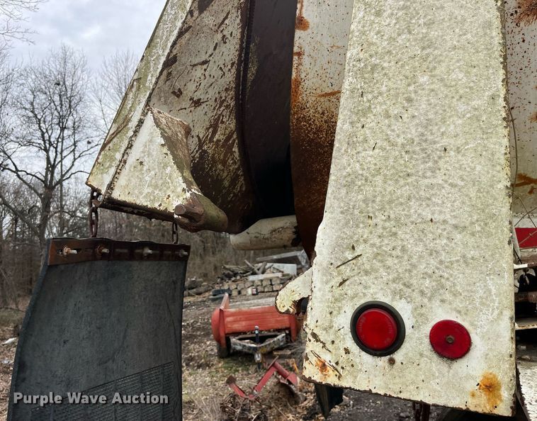 image for item LE9004 1989 Fruehauf  DRXX-M2-30 end dump trailer