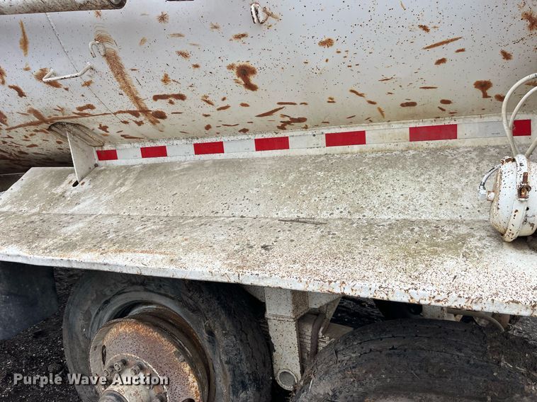 image for item LE9004 1989 Fruehauf  DRXX-M2-30 end dump trailer