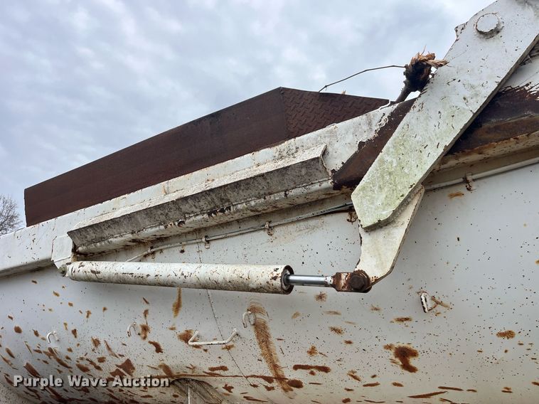 image for item LE9004 1989 Fruehauf  DRXX-M2-30 end dump trailer