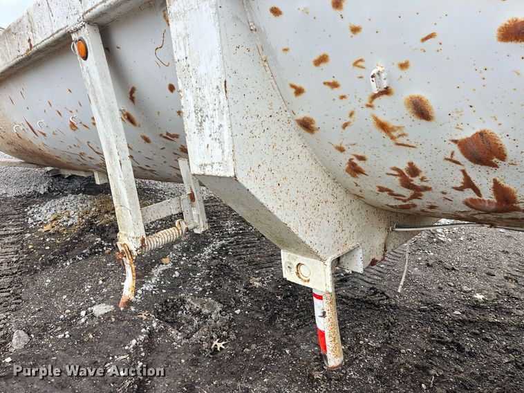 image for item LE9004 1989 Fruehauf  DRXX-M2-30 end dump trailer