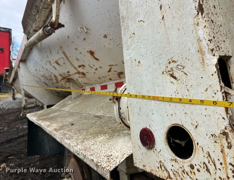 image for item LE9004 1989 Fruehauf  DRXX-M2-30 end dump trailer