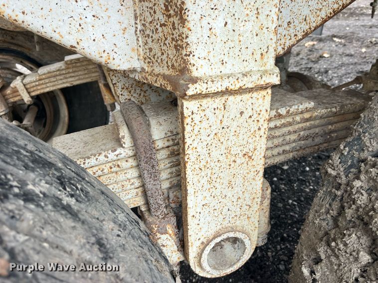 image for item LE9004 1989 Fruehauf  DRXX-M2-30 end dump trailer