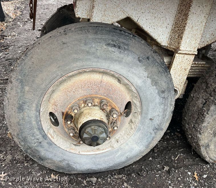 image for item LE9004 1989 Fruehauf  DRXX-M2-30 end dump trailer