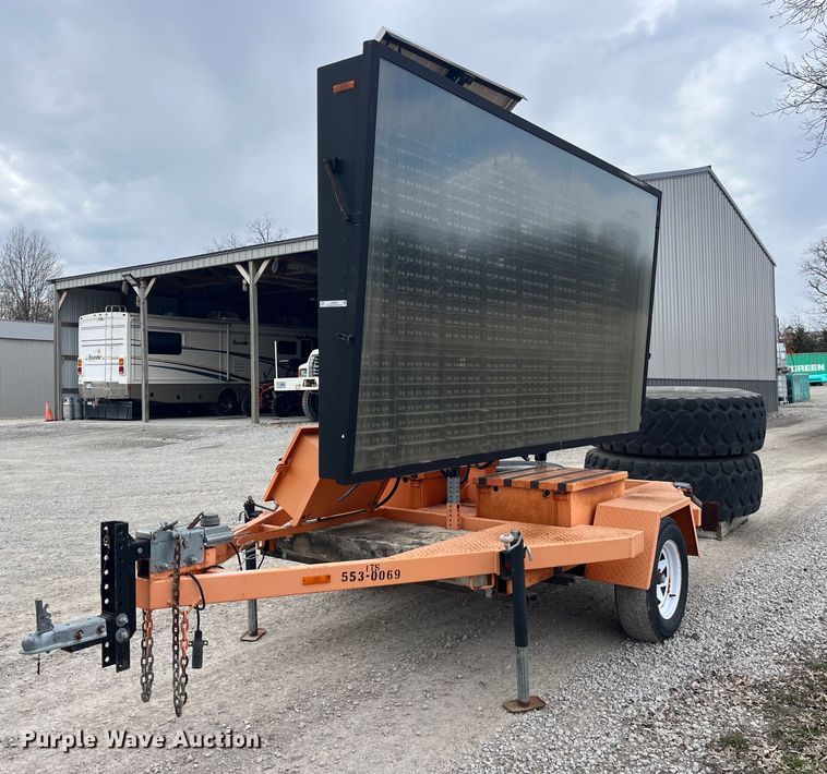 image for item LE9008 2008 Ver-Mac message board trailer