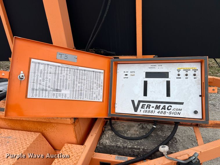 image for item LE9008 2008 Ver-Mac message board trailer