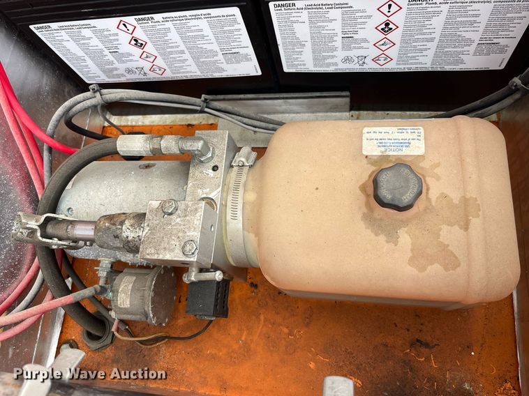 image for item LE9008 2008 Ver-Mac message board trailer