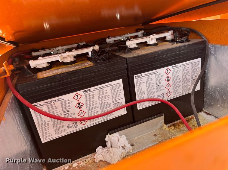 image for item LE9008 2008 Ver-Mac message board trailer