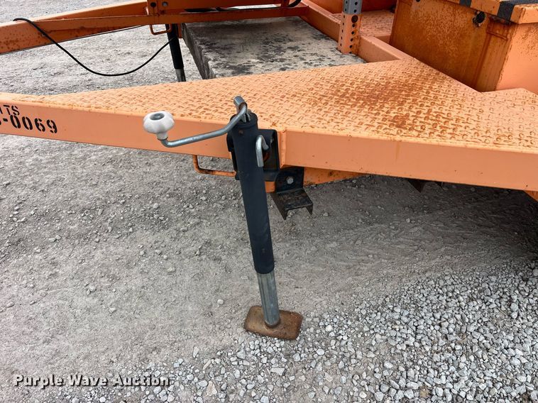 image for item LE9008 2008 Ver-Mac message board trailer