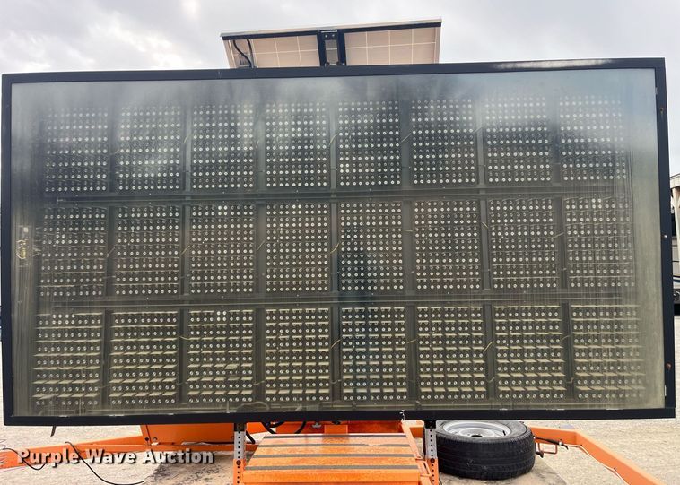 image for item LE9008 2008 Ver-Mac message board trailer