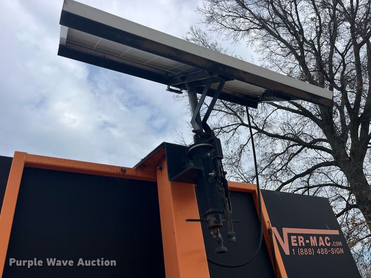 image for item LE9008 2008 Ver-Mac message board trailer