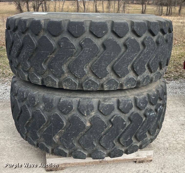image for item LE9009 (2) JCB Earthmover 20.5R25 tires