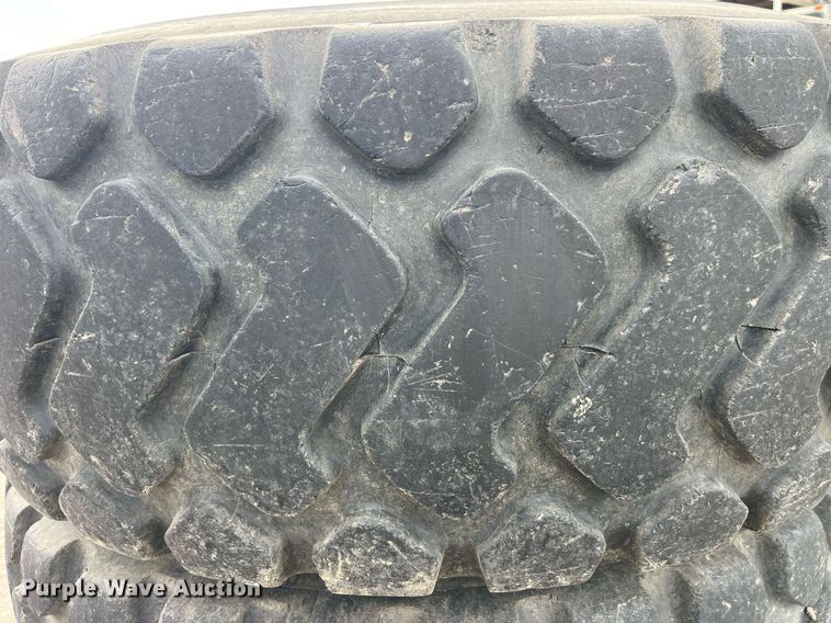 image for item LE9009 (2) JCB Earthmover 20.5R25 tires