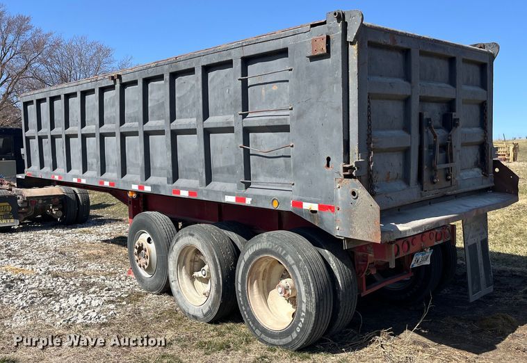 image for item LE9025 1995 Palmer TA-26F end dump trailer
