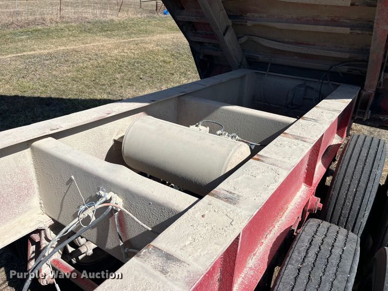 image for item LE9025 1995 Palmer TA-26F end dump trailer