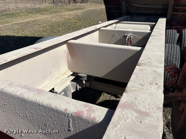 image for item LE9025 1995 Palmer TA-26F end dump trailer