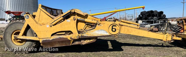 image for item LE9032 2005 John Deere  2112E scraper