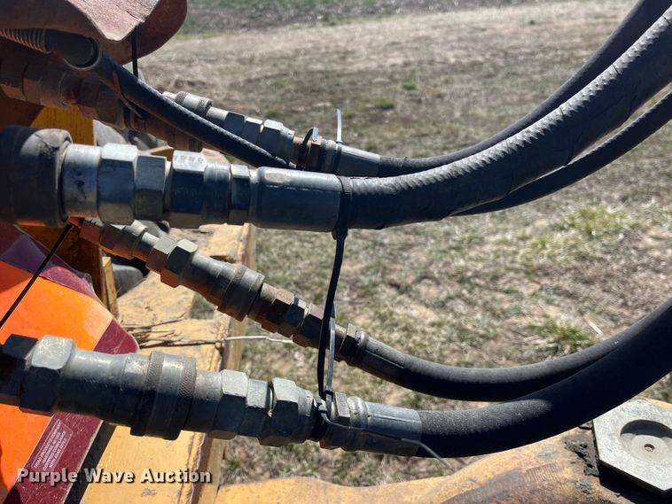 image for item LE9032 2005 John Deere  2112E scraper