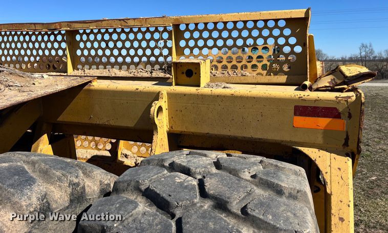 image for item LE9032 2005 John Deere  2112E scraper