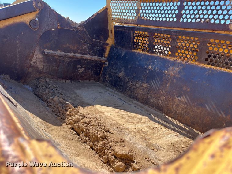 image for item LE9032 2005 John Deere  2112E scraper