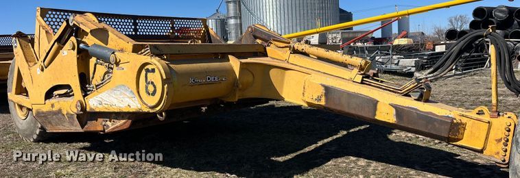 image for item LE9033 2005 John Deere  2112E scraper