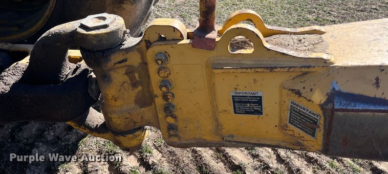 image for item LE9033 2005 John Deere  2112E scraper