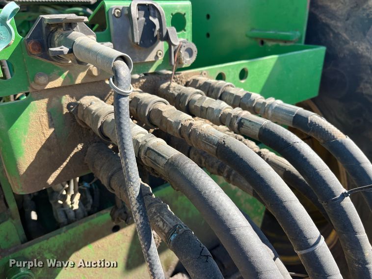 image for item LE9033 2005 John Deere  2112E scraper