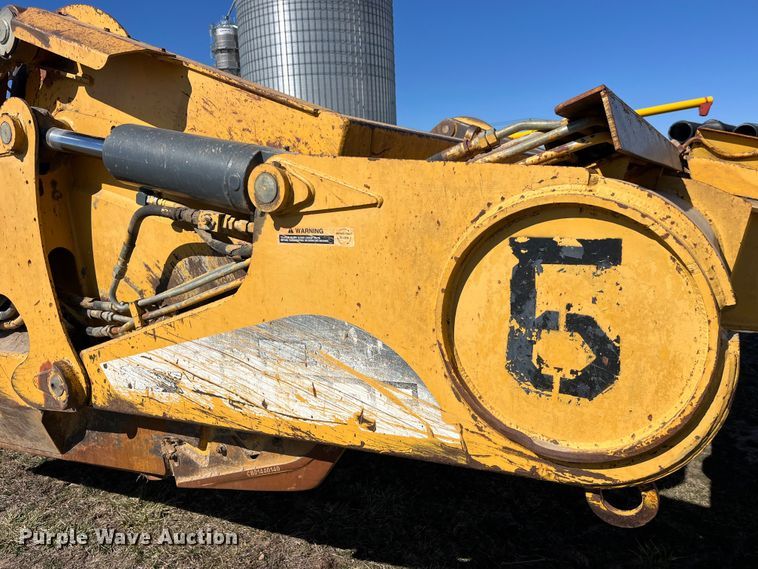 image for item LE9033 2005 John Deere  2112E scraper