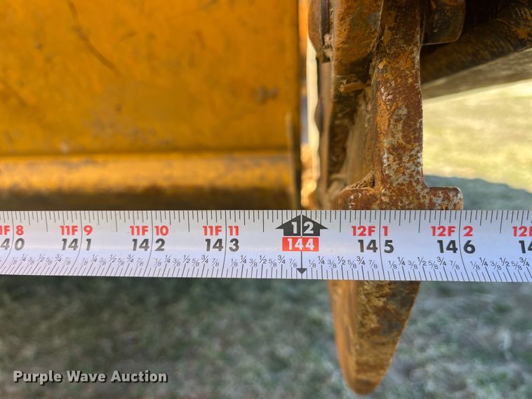 image for item LE9033 2005 John Deere  2112E scraper