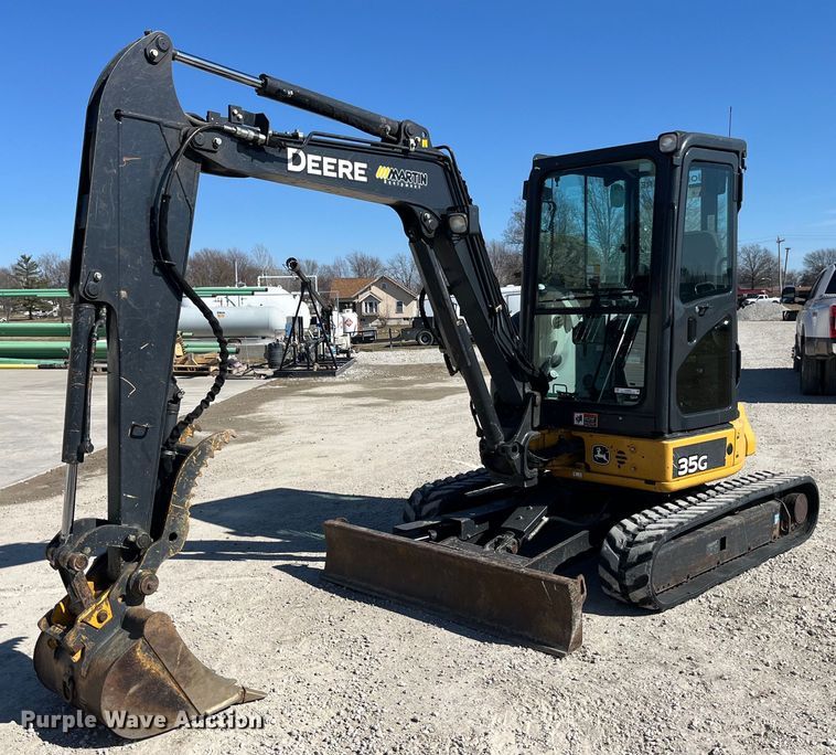 image for item LE9036 2015 John Deere 35G mini excavator