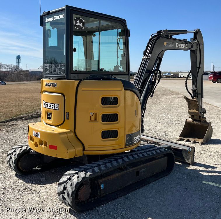 image for item LE9036 2015 John Deere 35G mini excavator