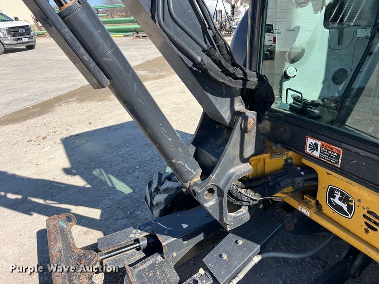 image for item LE9036 2015 John Deere 35G mini excavator