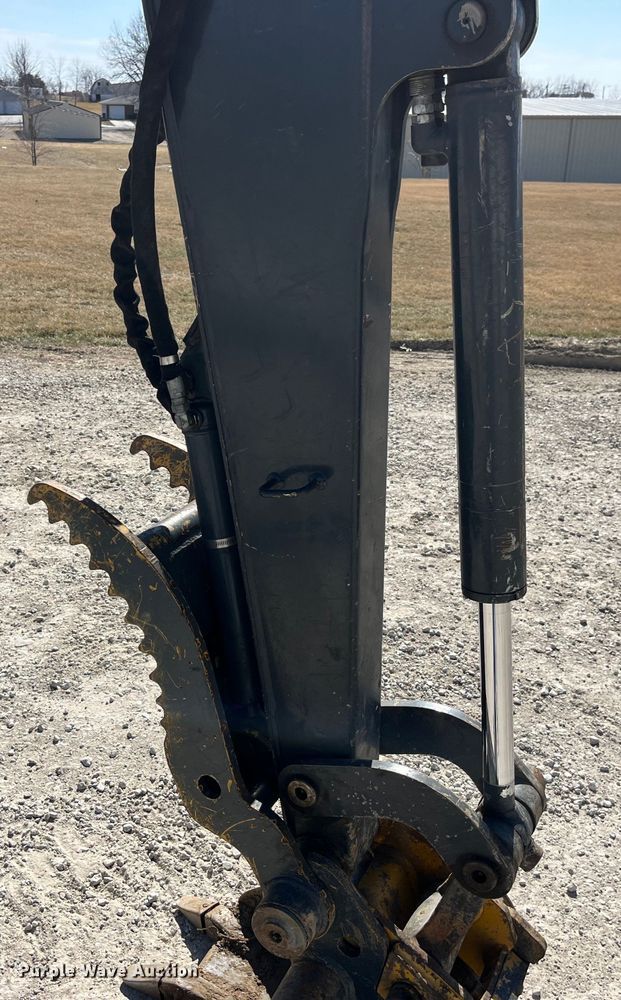 image for item LE9036 2015 John Deere 35G mini excavator
