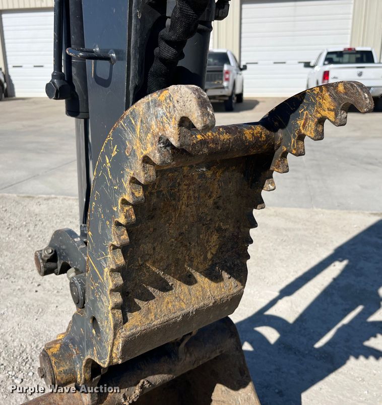 image for item LE9036 2015 John Deere 35G mini excavator